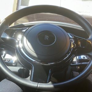 Meet your Posher, Cee